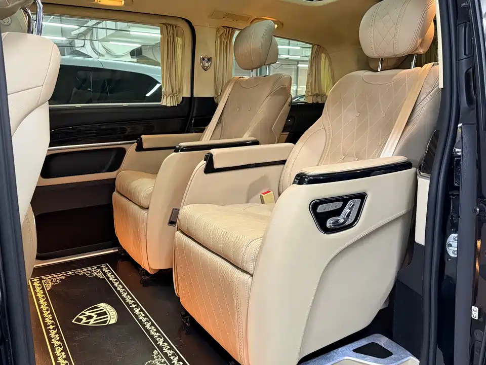 Mercedes-Benz V-class