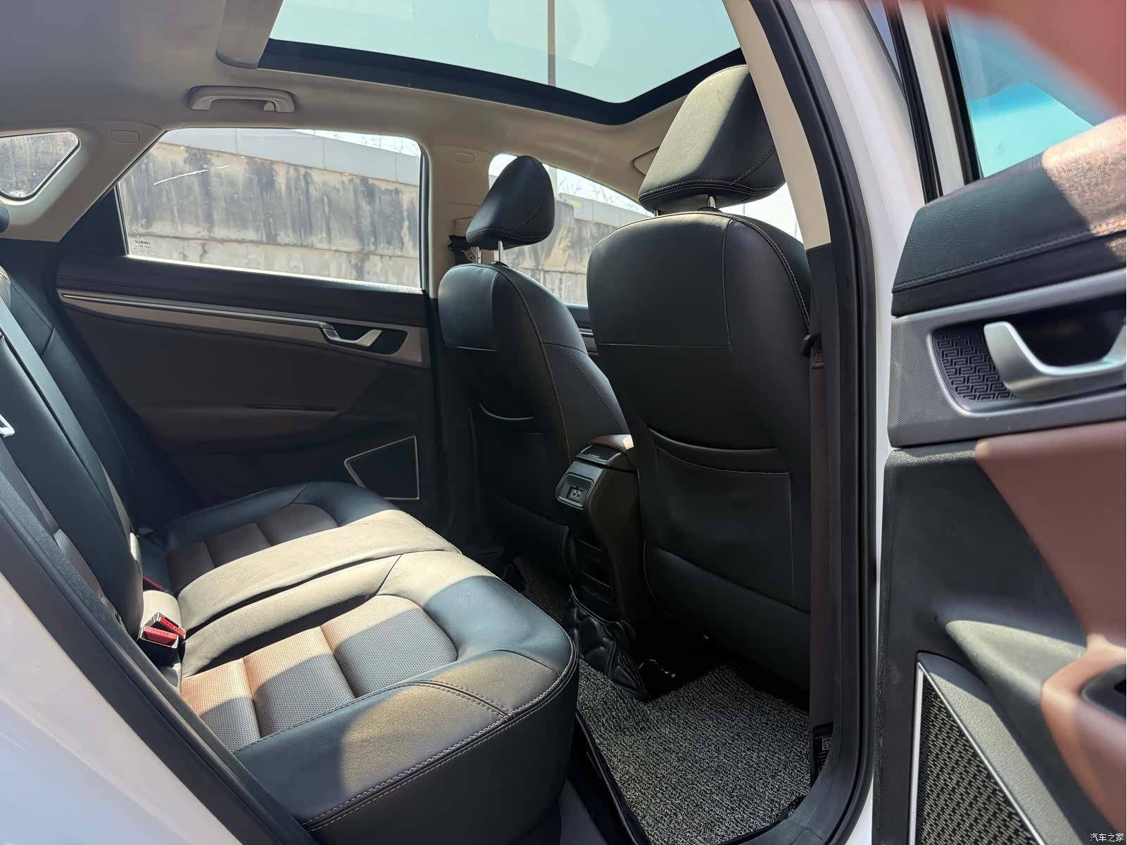 Geely Emgrand, 2018 15