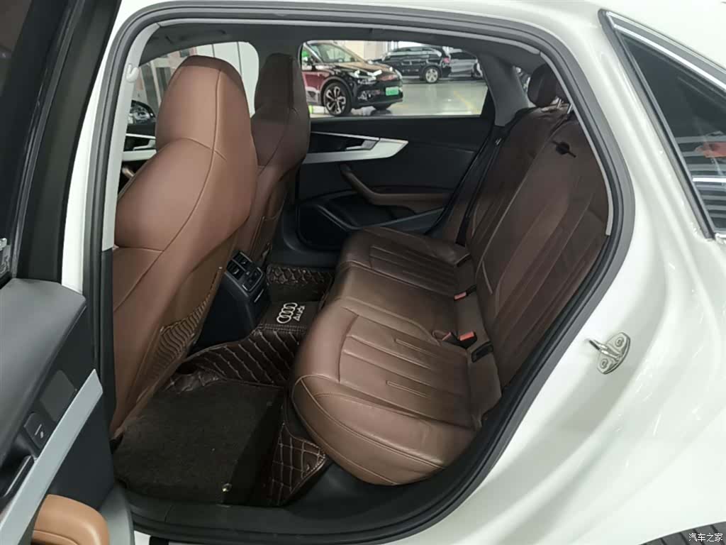 Audi A4L, 2019 17
