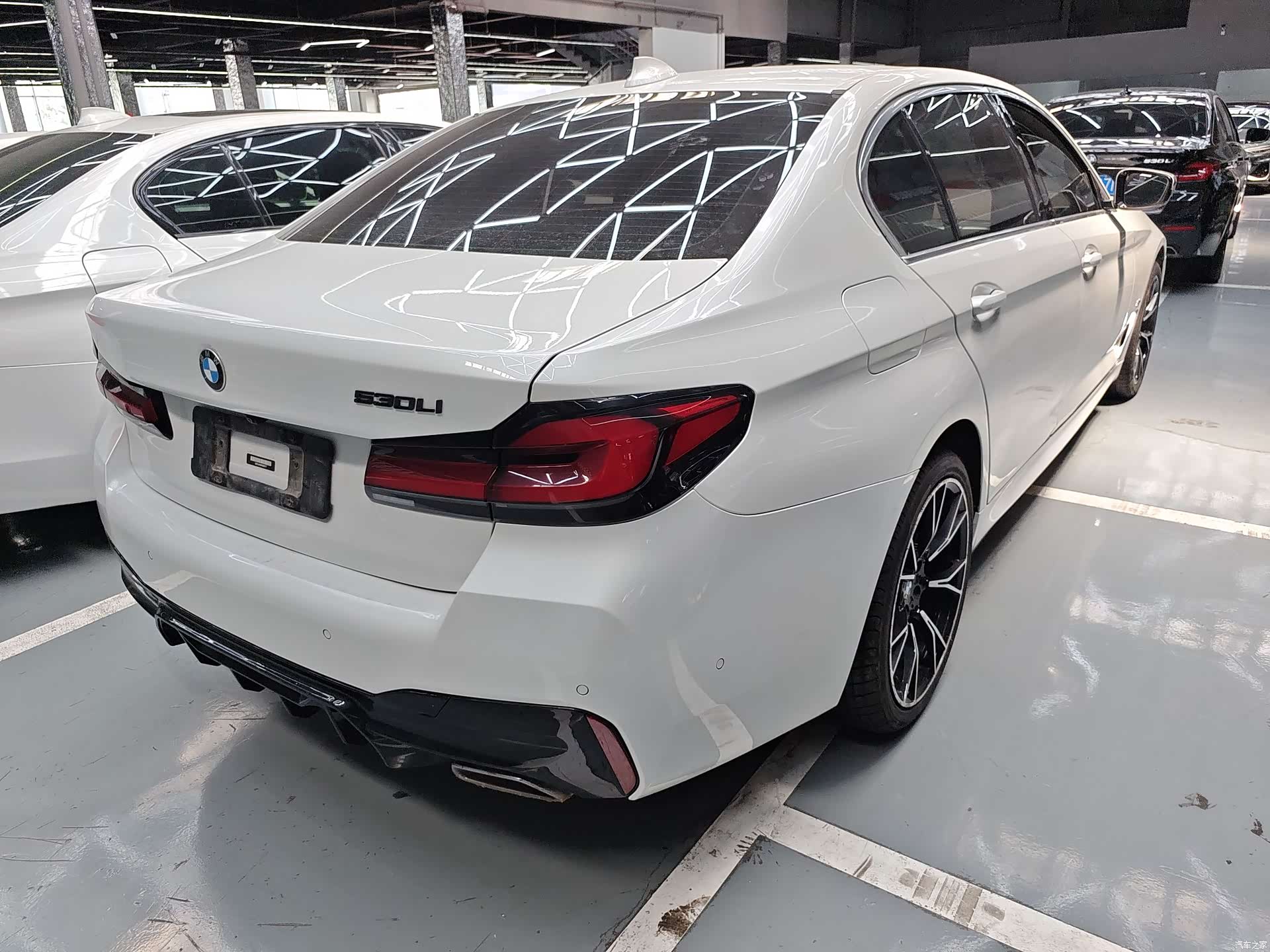 BMW 5 Series, 2023 21