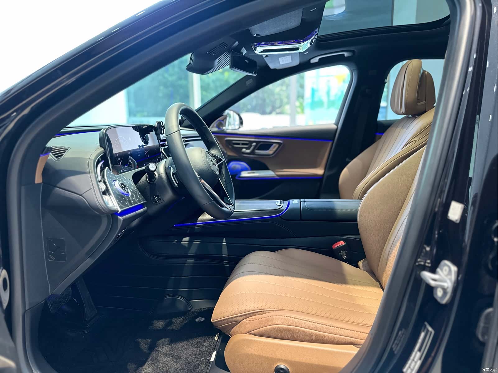 Mercedes-Benz E-Class, 2025 11