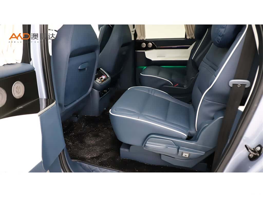 Lincoln Navigator, 2021 7
