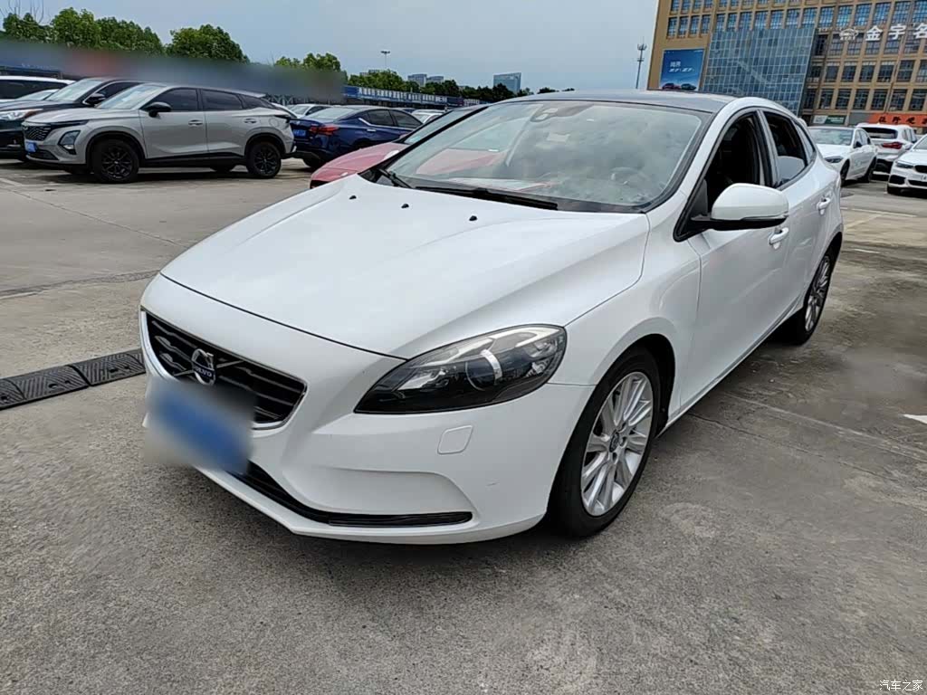 Volvo V40, 2015 2