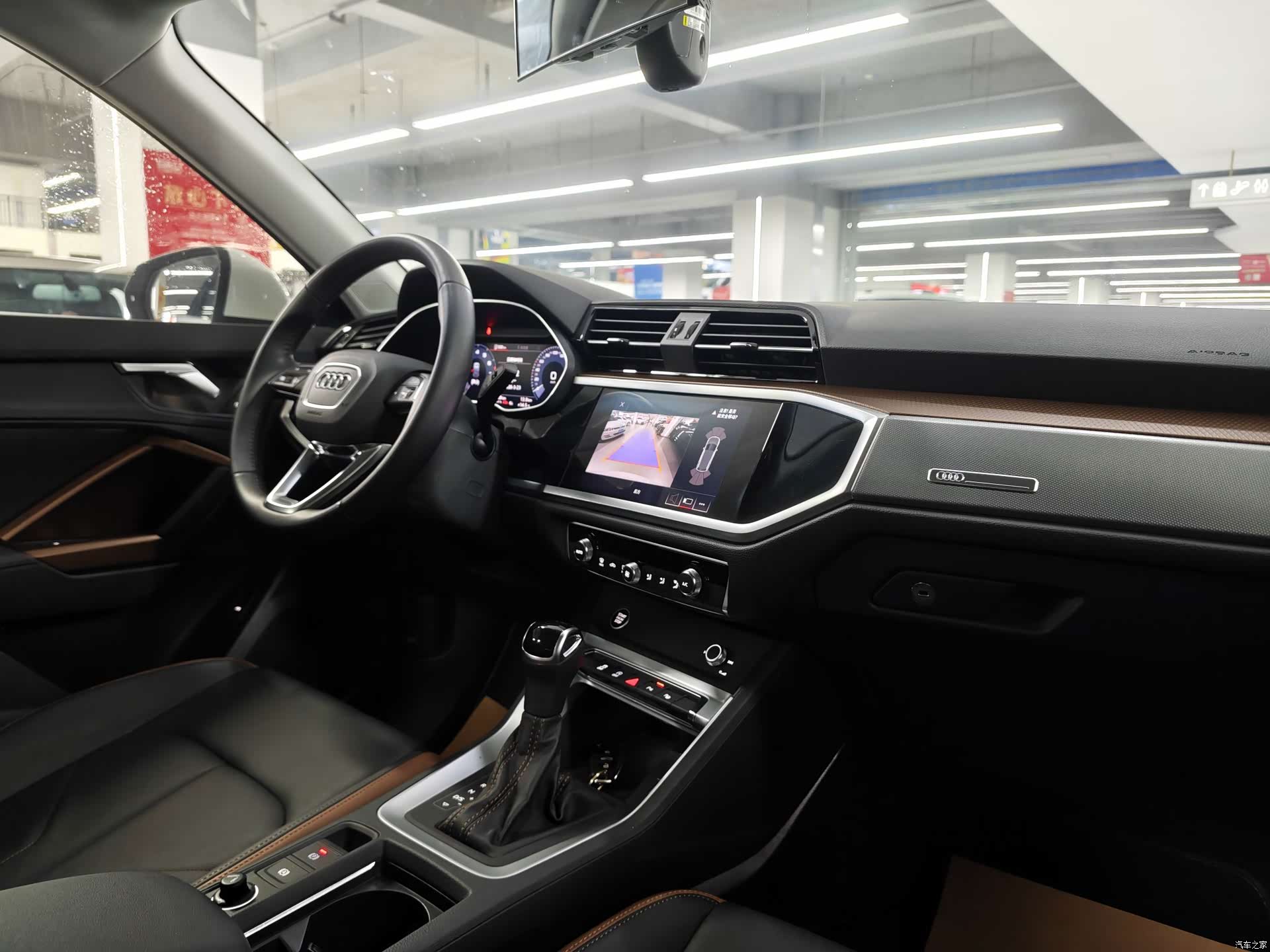 Audi Q3, 2021 11