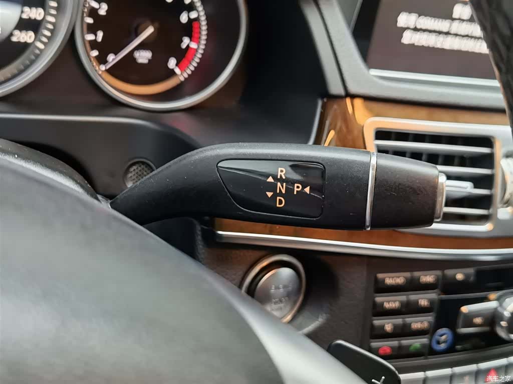 Mercedes-Benz E-Class, 2014 13