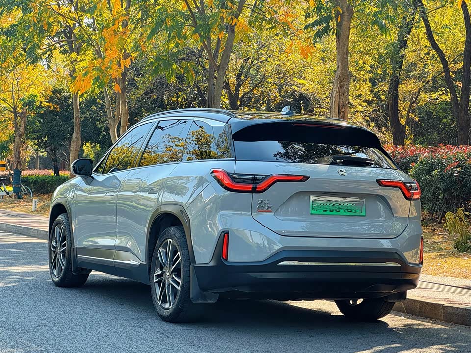 NIO ES6