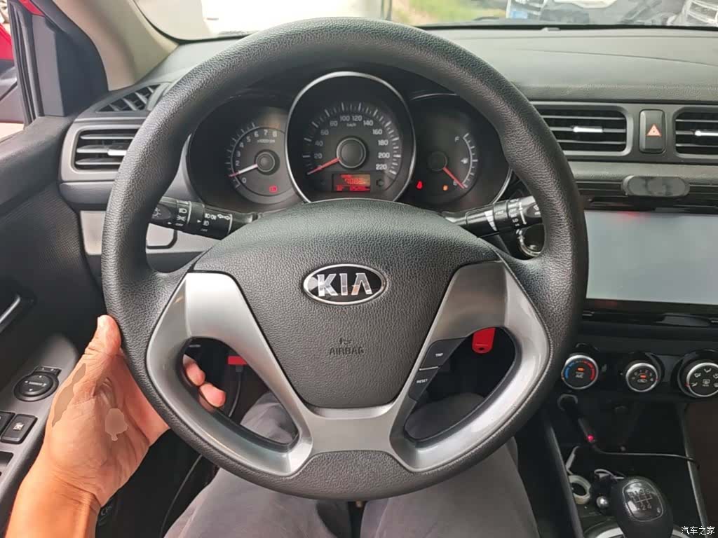 Kia K2, 2015 11