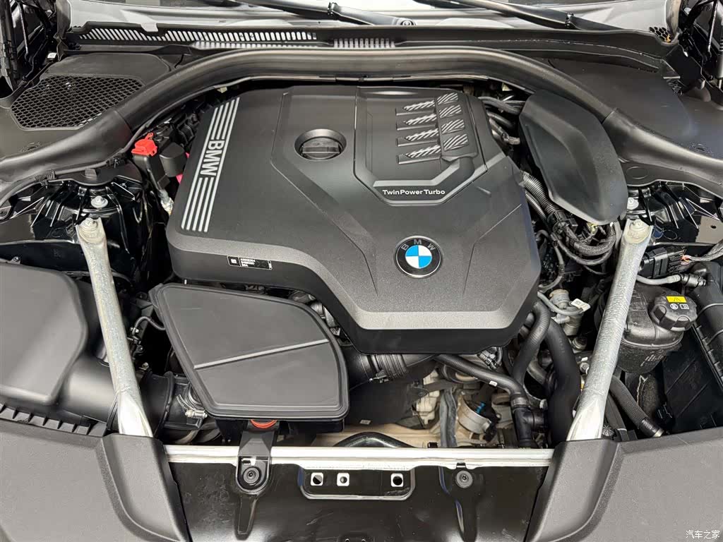 BMW 5 Series, 2022 7