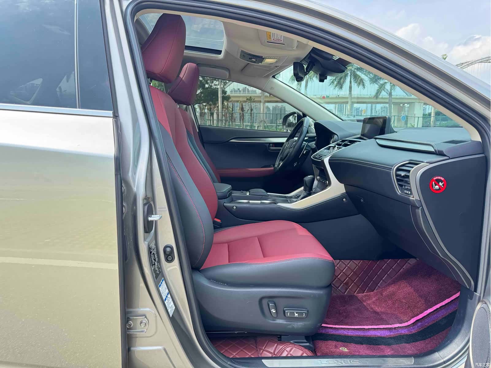 Lexus NX, 2021 12