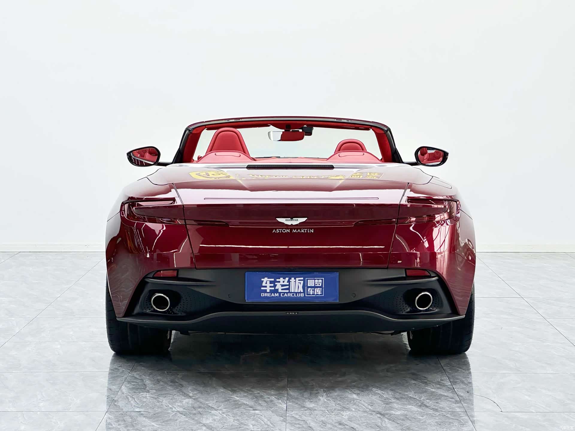 Aston Martin DB11, 2022 все фото
