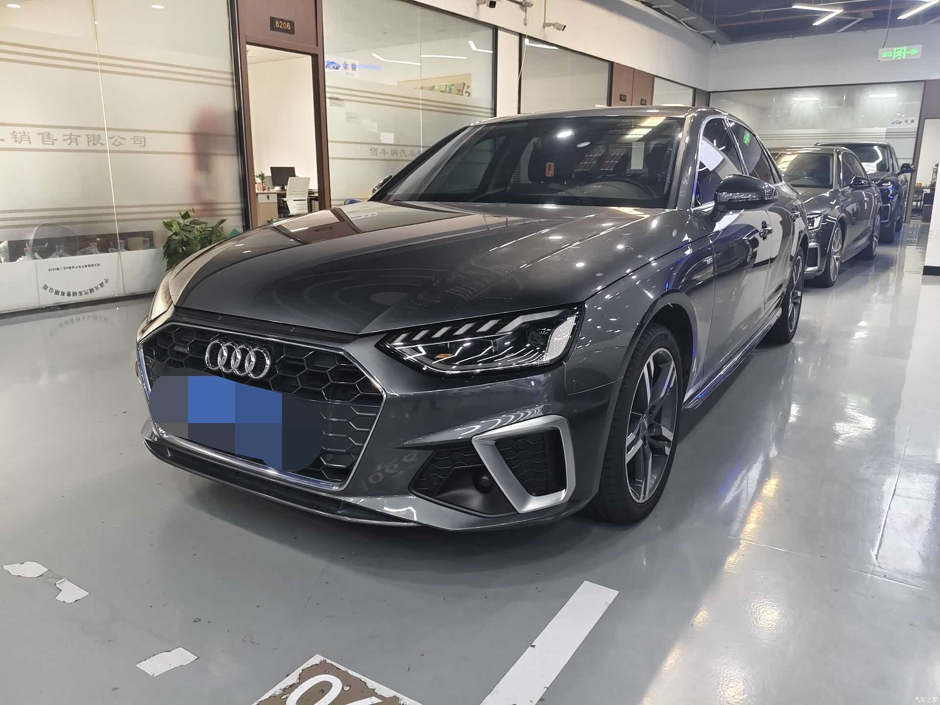Audi A4L, 2021 1
