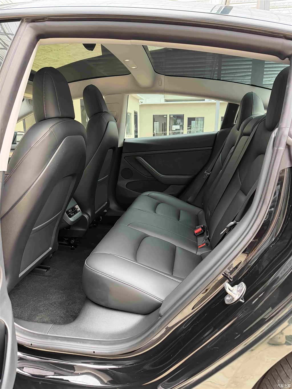 Tesla Model 3, 2023 7