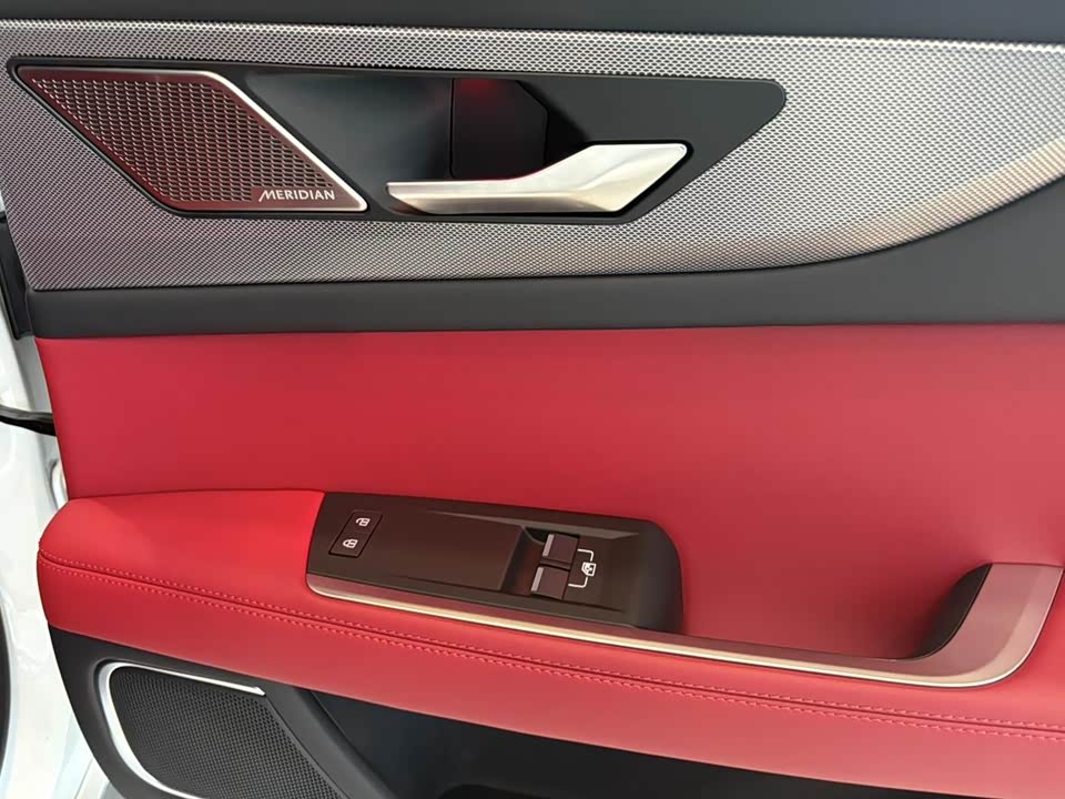 Jaguar XEL Jaguar XEL