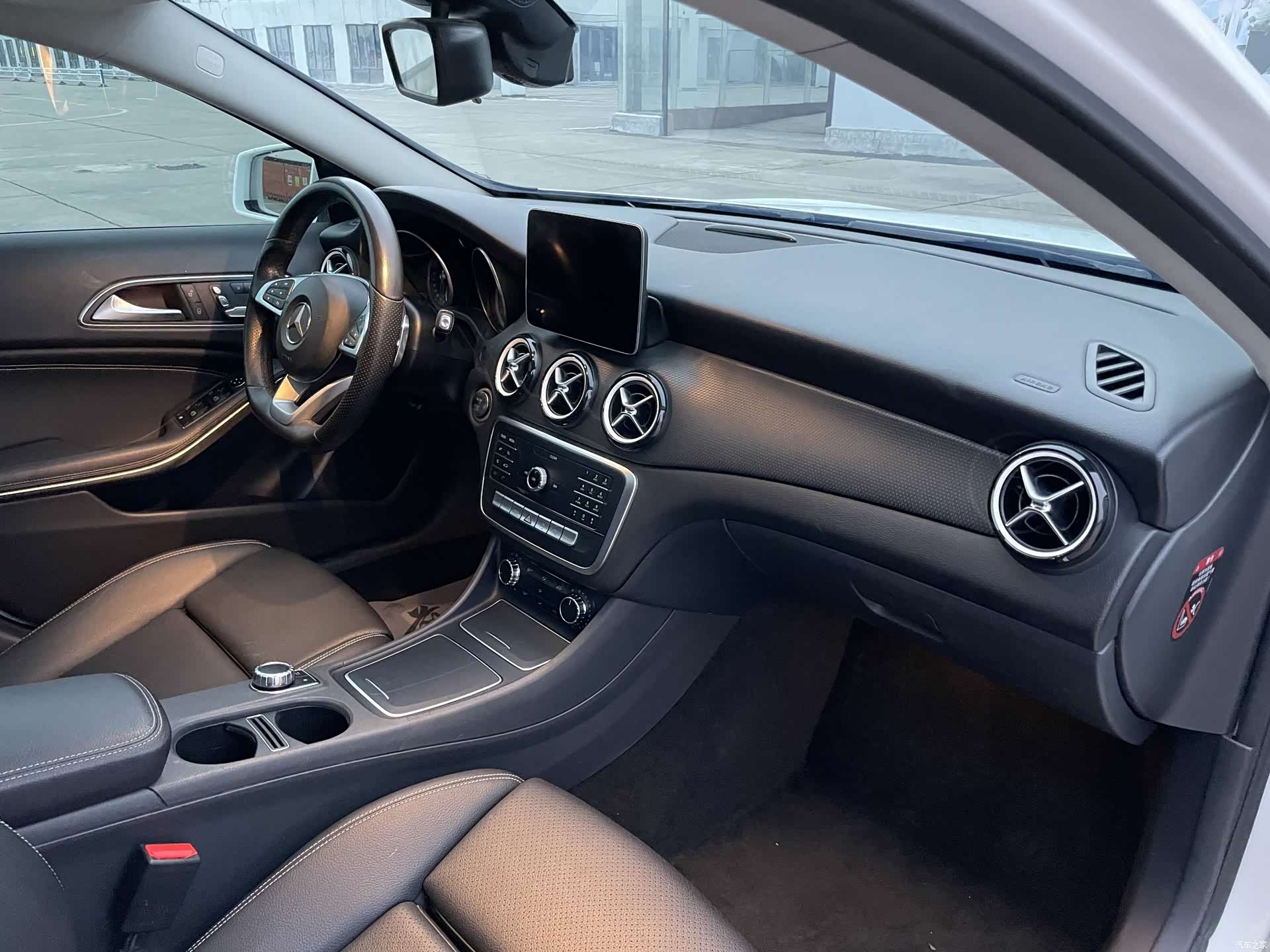 Mercedes-Benz GLA, 2019 13