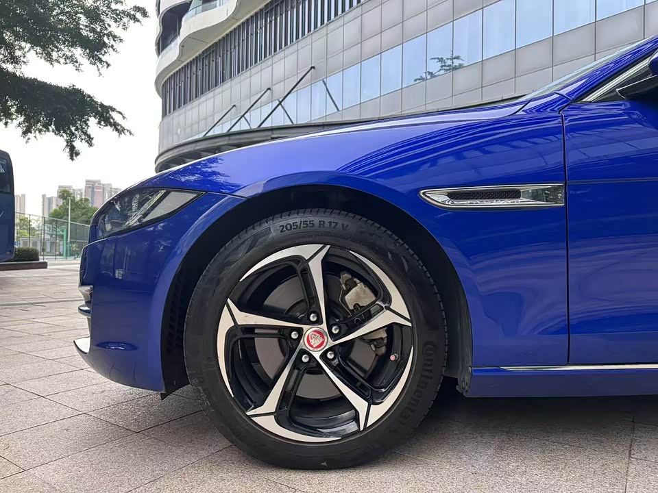 Jaguar XEL Jaguar XEL