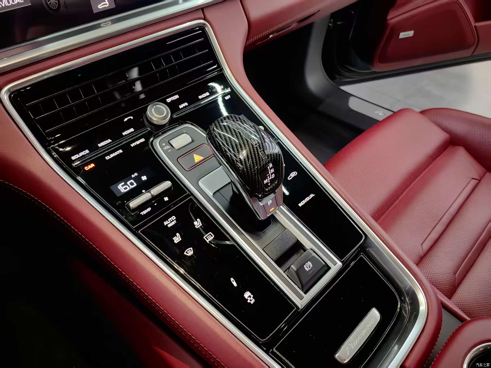 Porsche Panamera, 2018 10