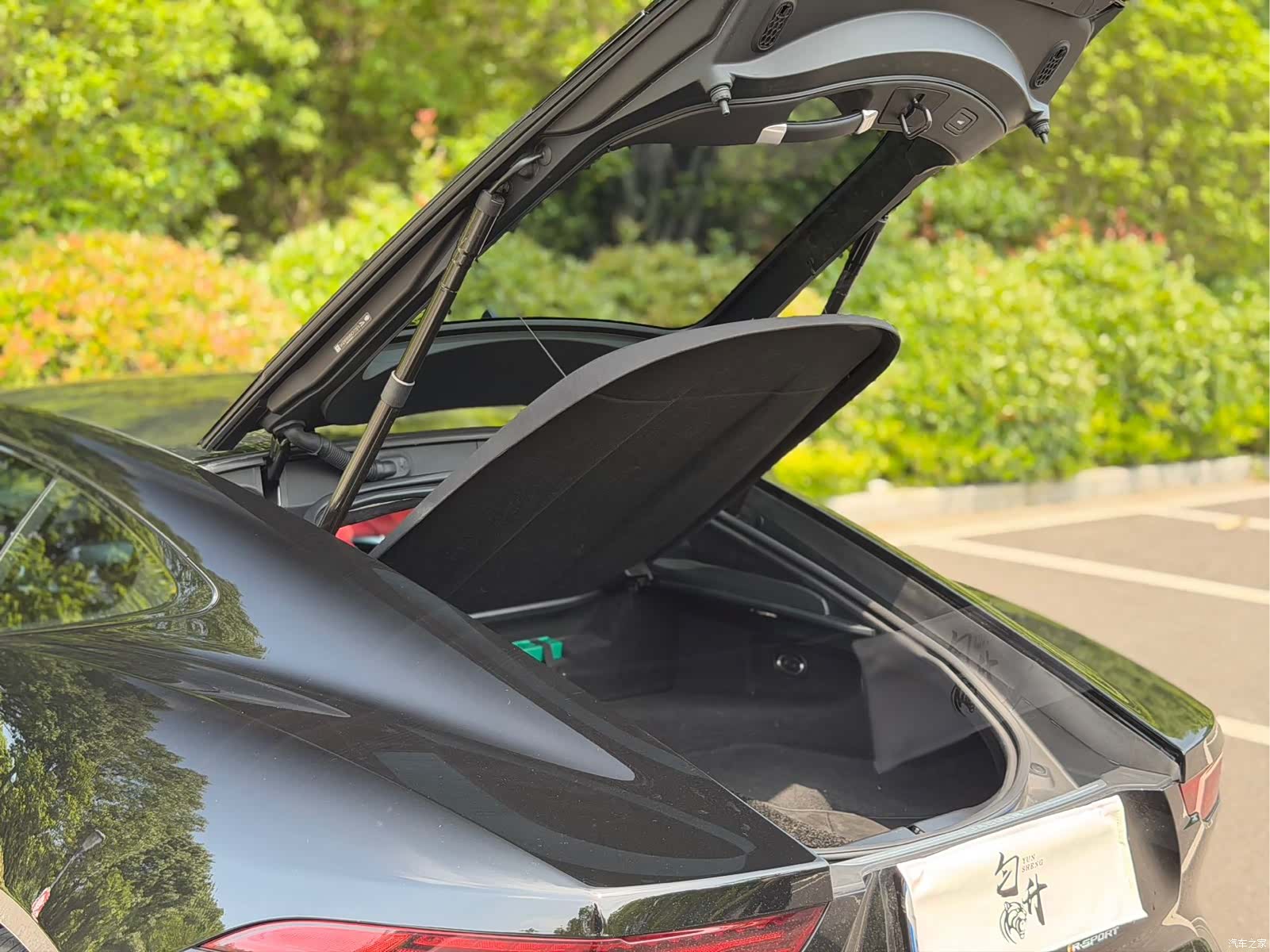 Jaguar F-TYPE, 2021 10