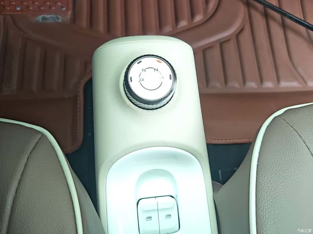 Wuling MINIEV, 2025 10