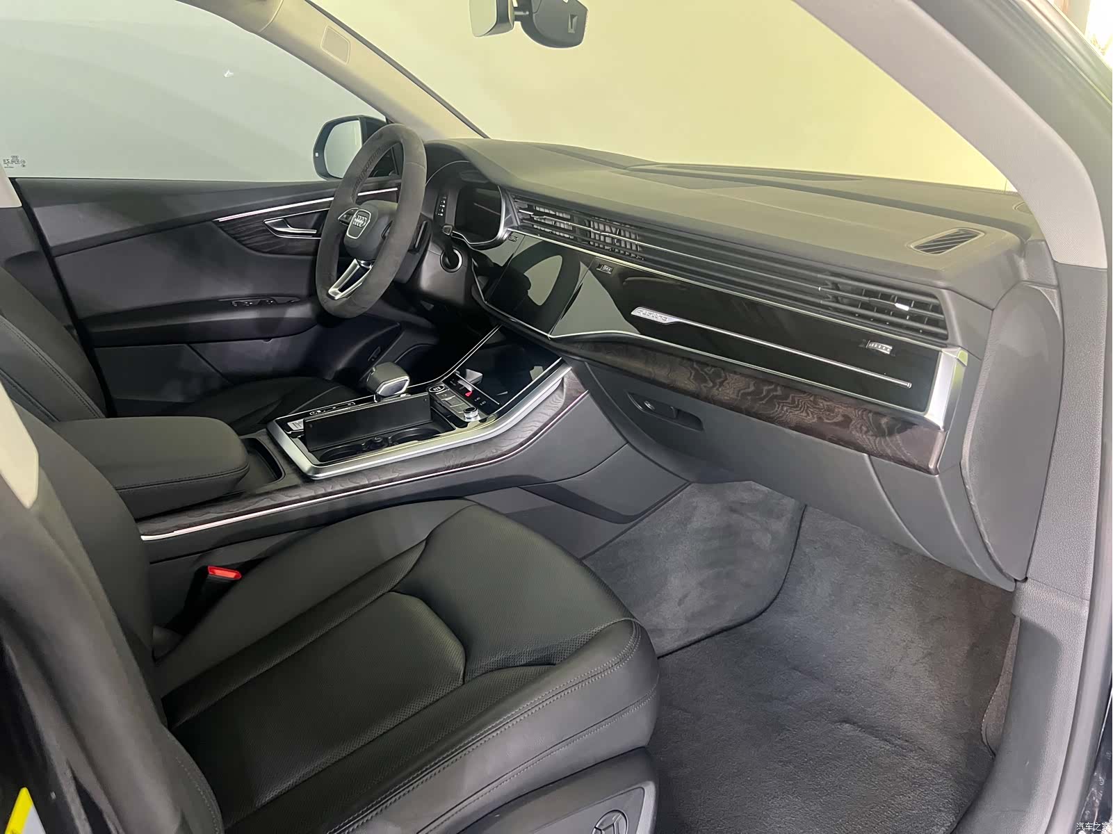 Audi Q8, 2023 18