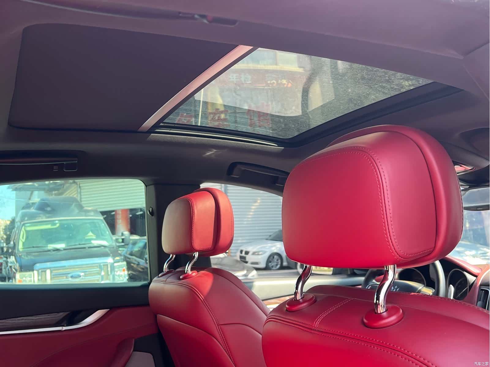 Maserati Levante, 2017 14