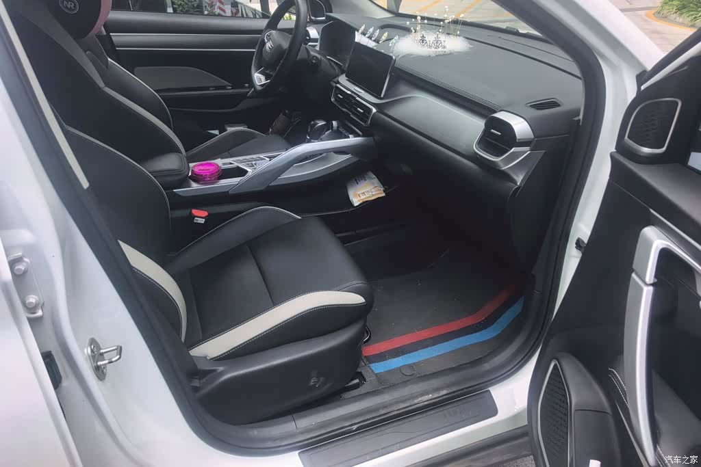 Geely Coolray, 2020 8