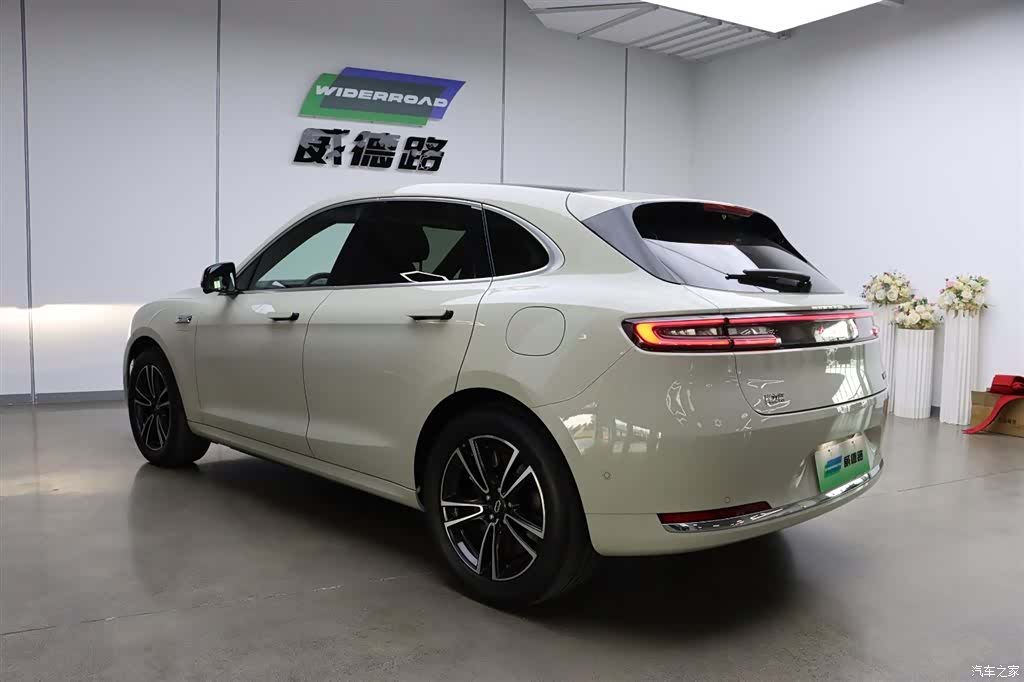 AITO M5, 2025 4