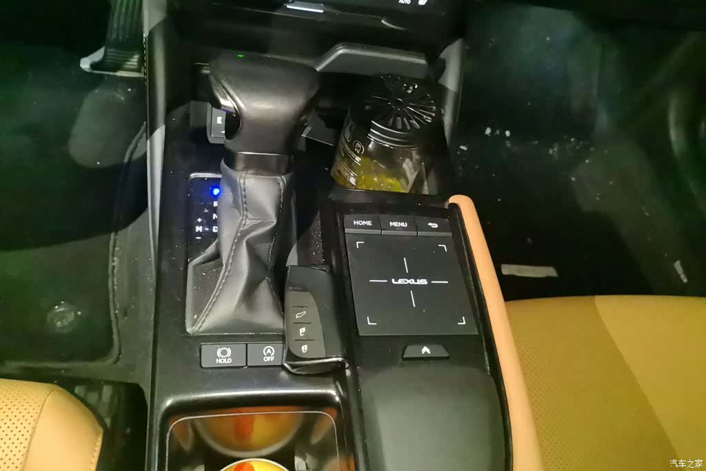 Lexus ES, 2021 16