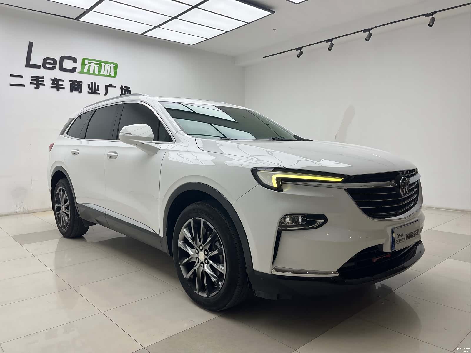 Buick Enclave, 2021 3