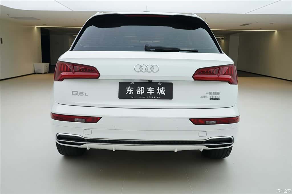 Audi Q5L, 2020 все фото
