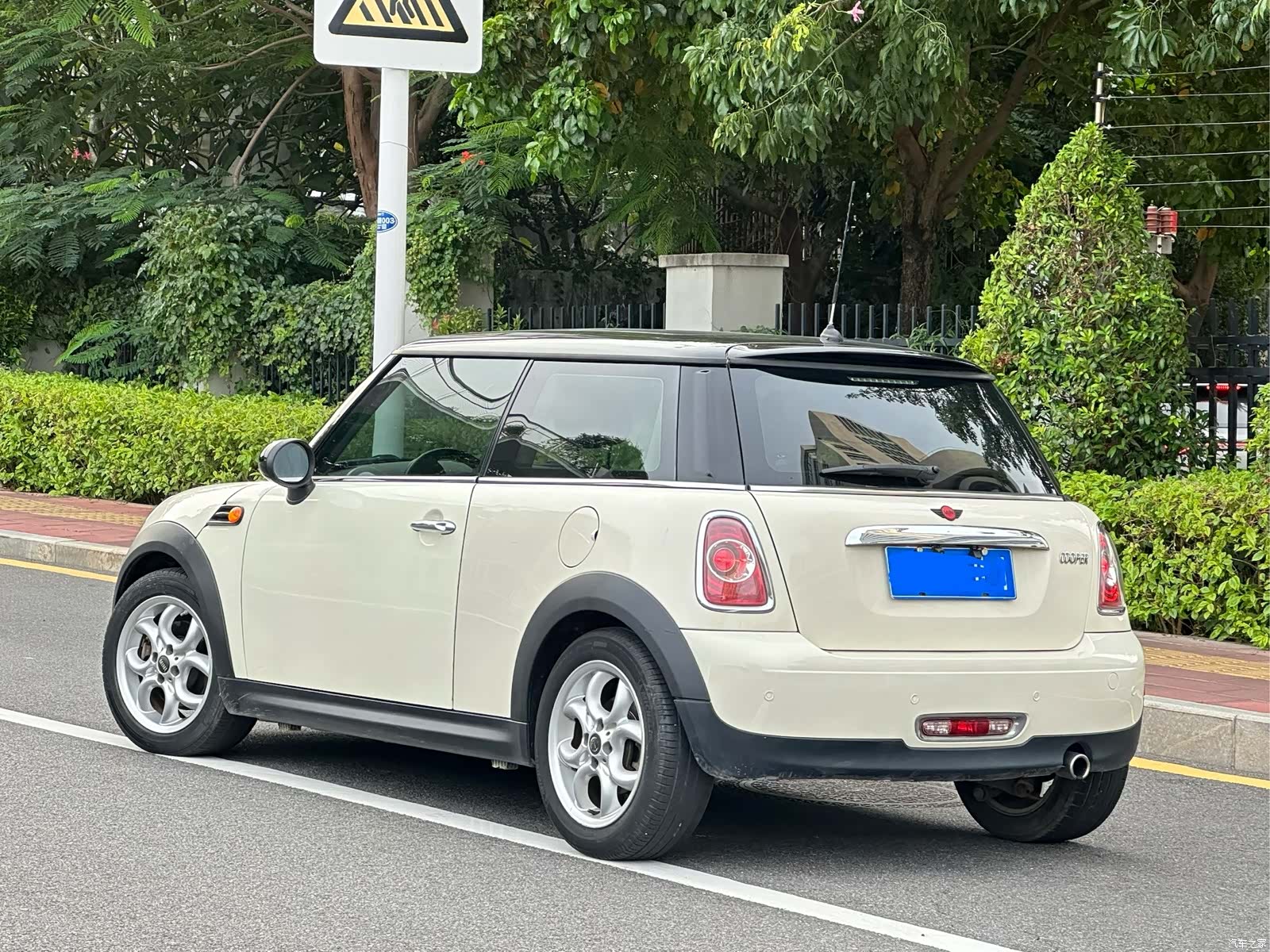 Mini Cooper, 2012 4