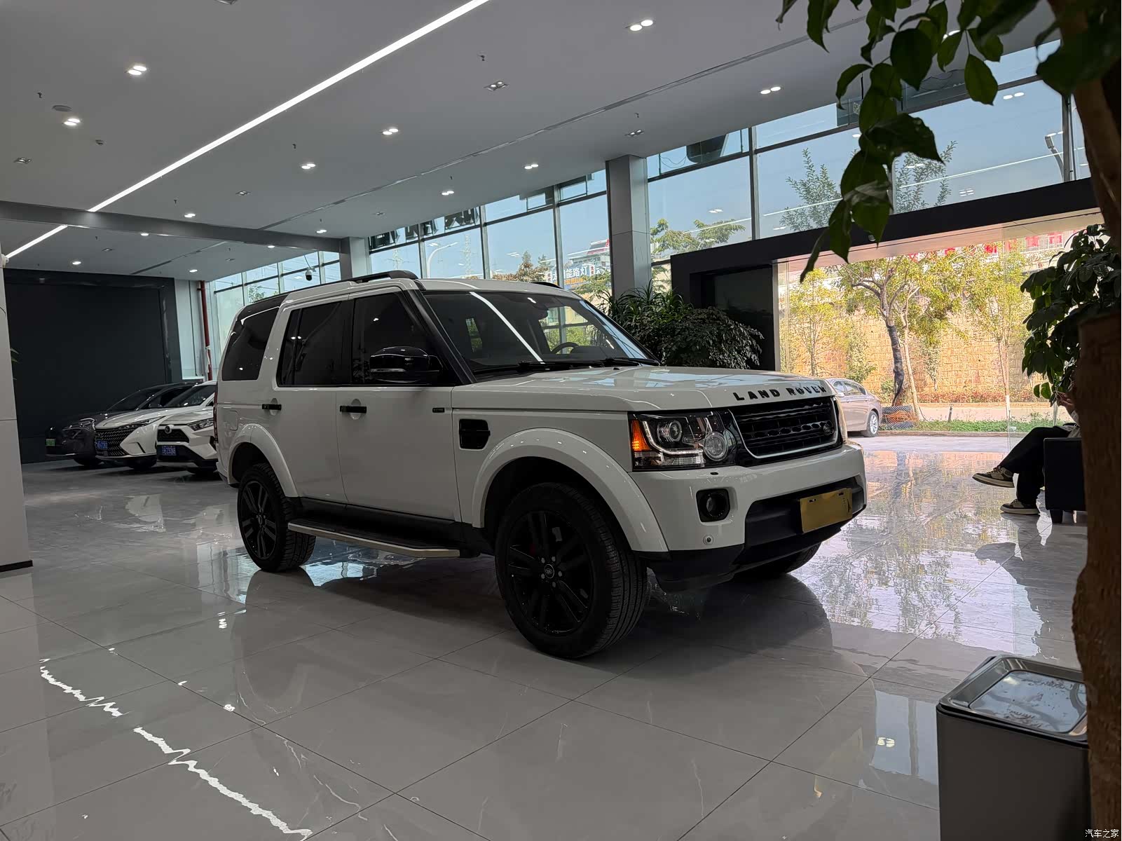 Land Rover Discovery, 2015 3