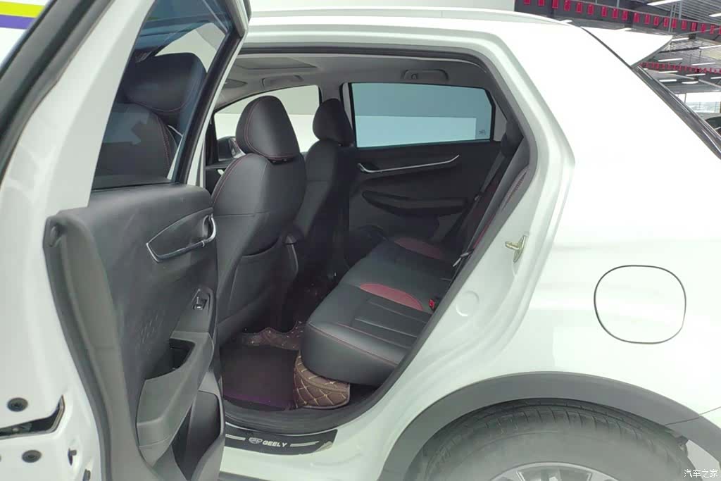 Geely X3, 2021 11