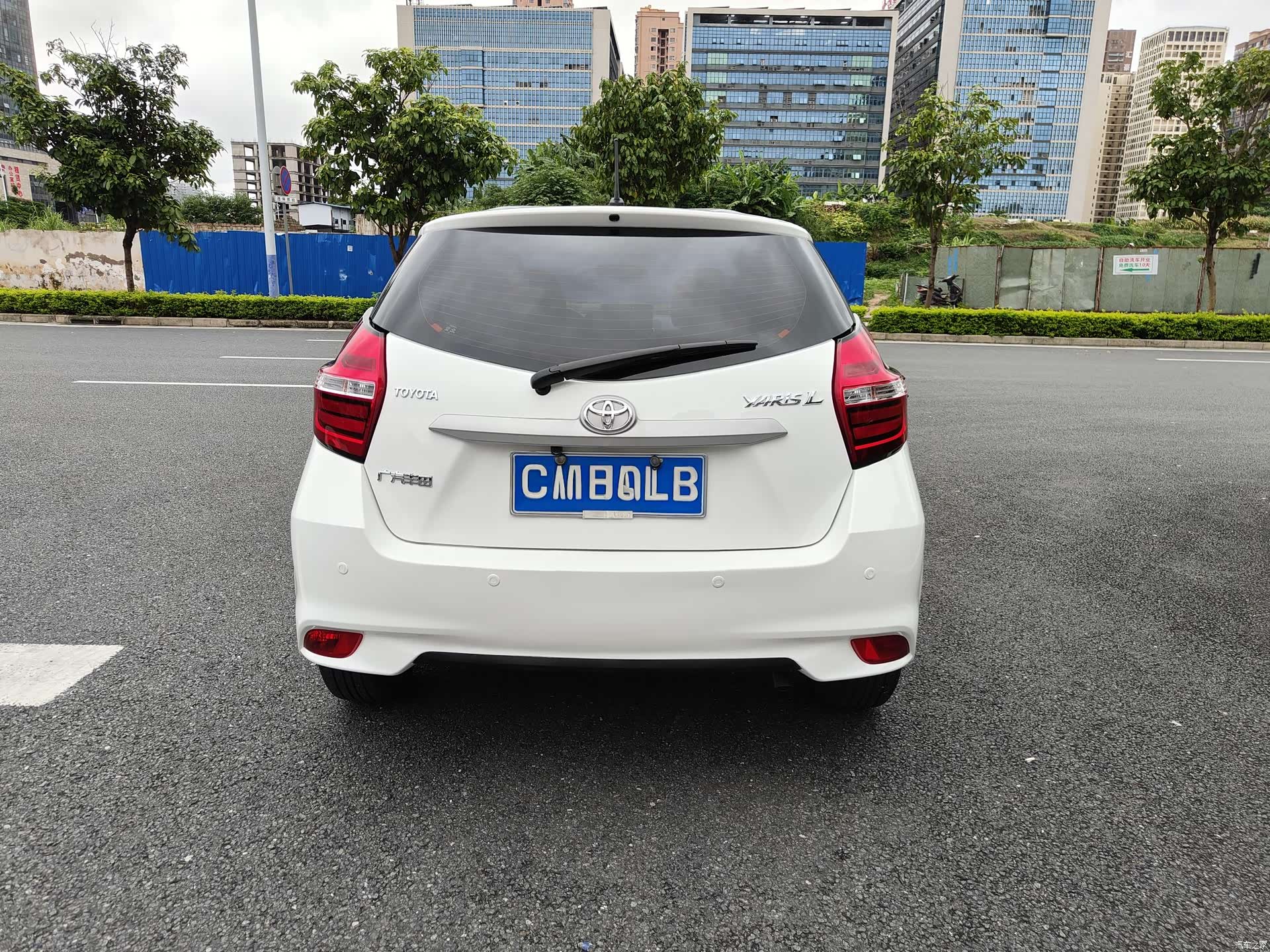 Toyota YARiS L, 2020 все фото