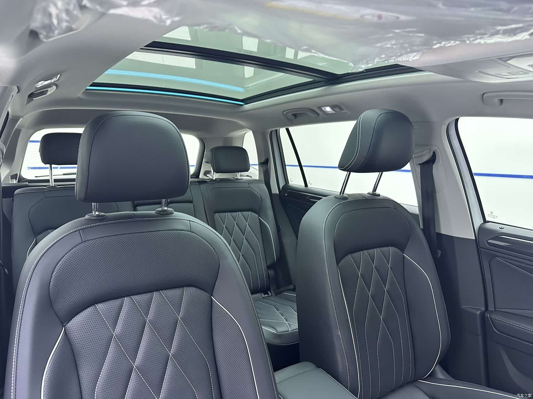 Volkswagen Tiguan L, 2023 11