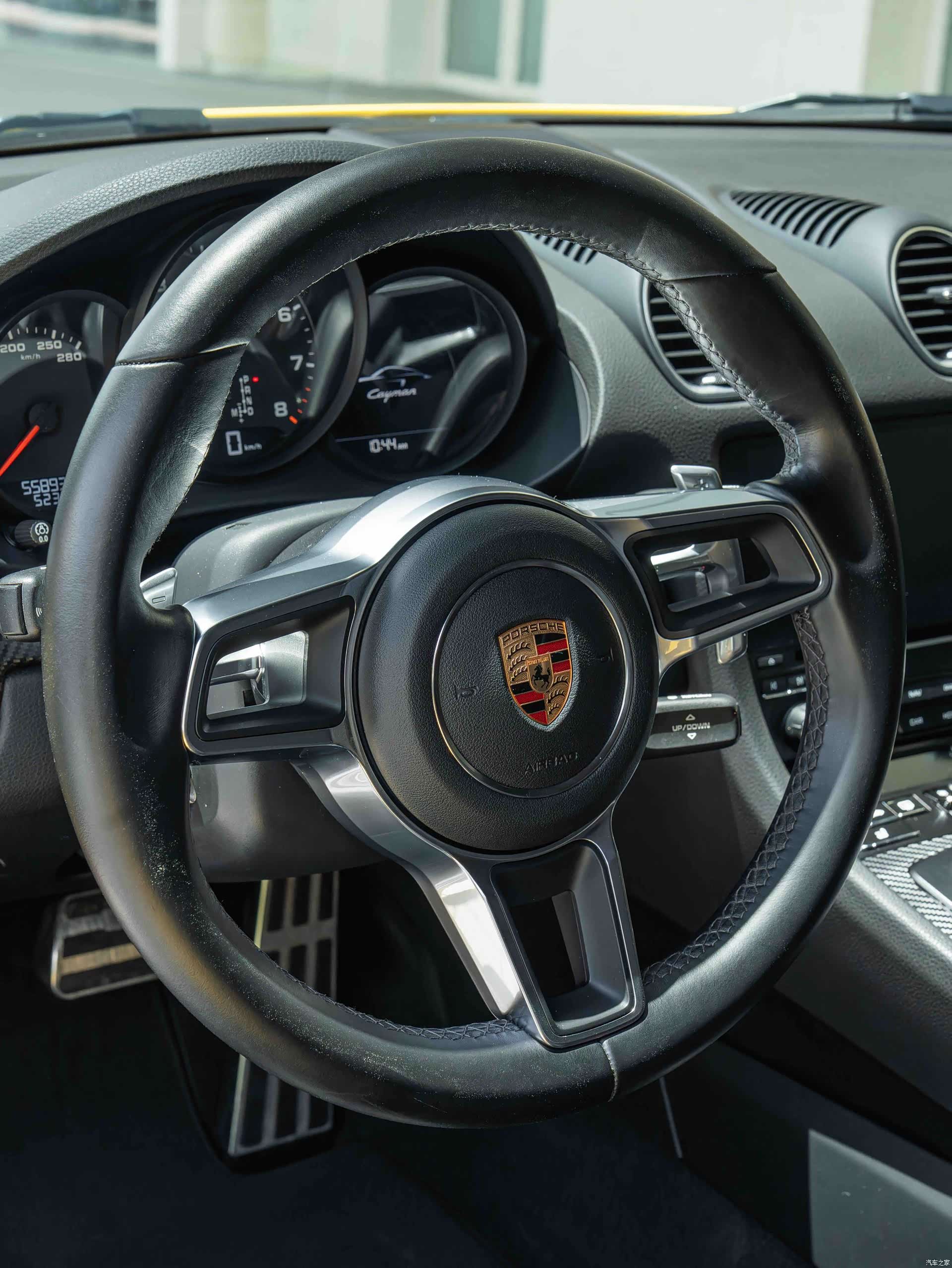 Porsche Cayman, 2020 13