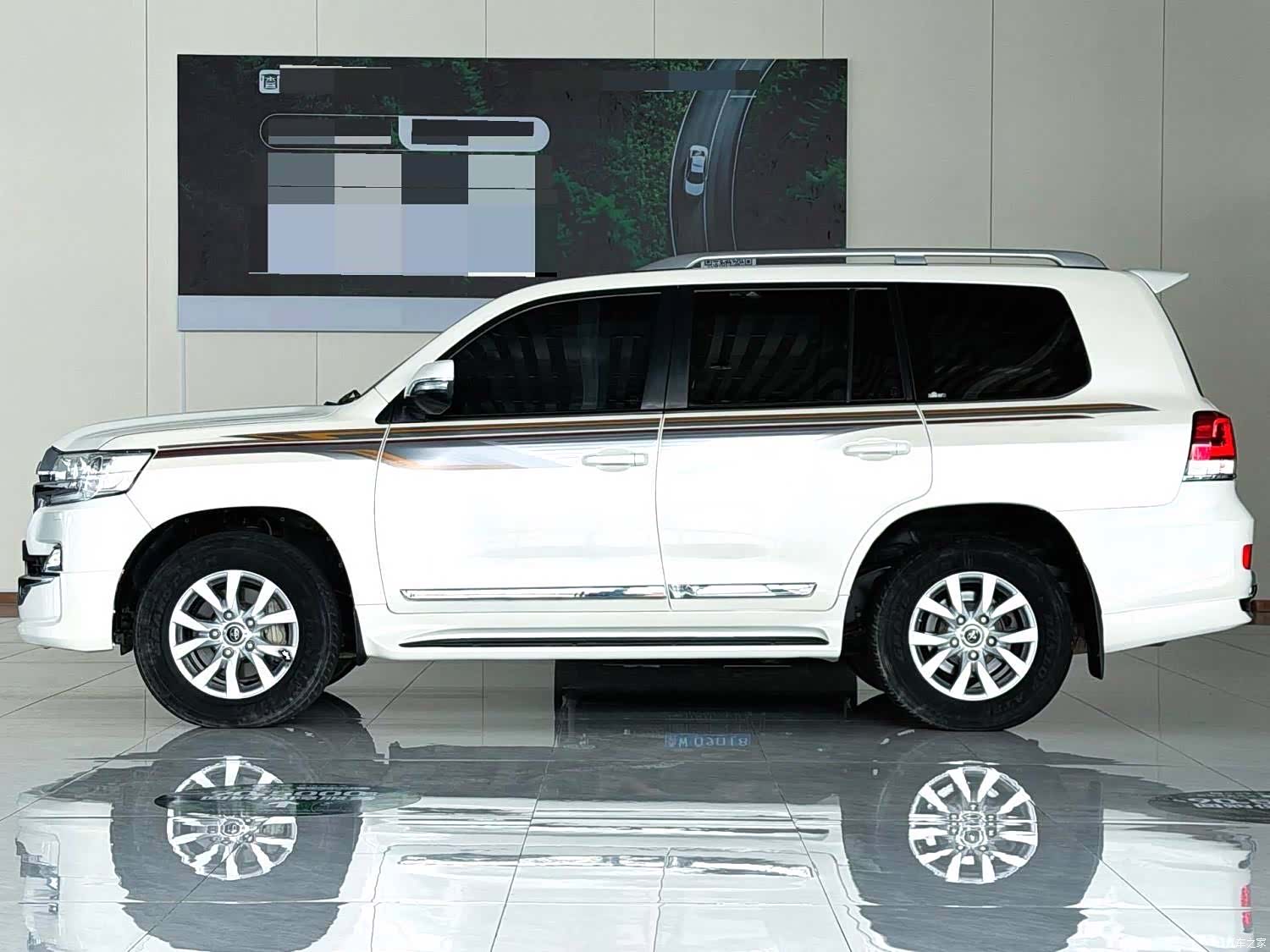 Toyota Land Cruiser, 2019 все фото