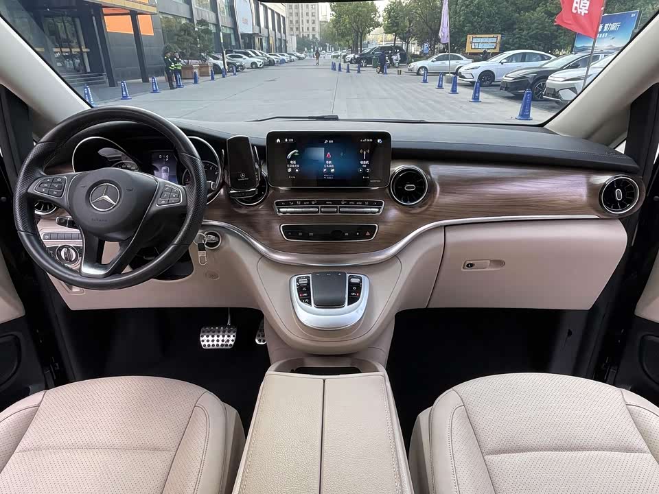 Mercedes-Benz V-class