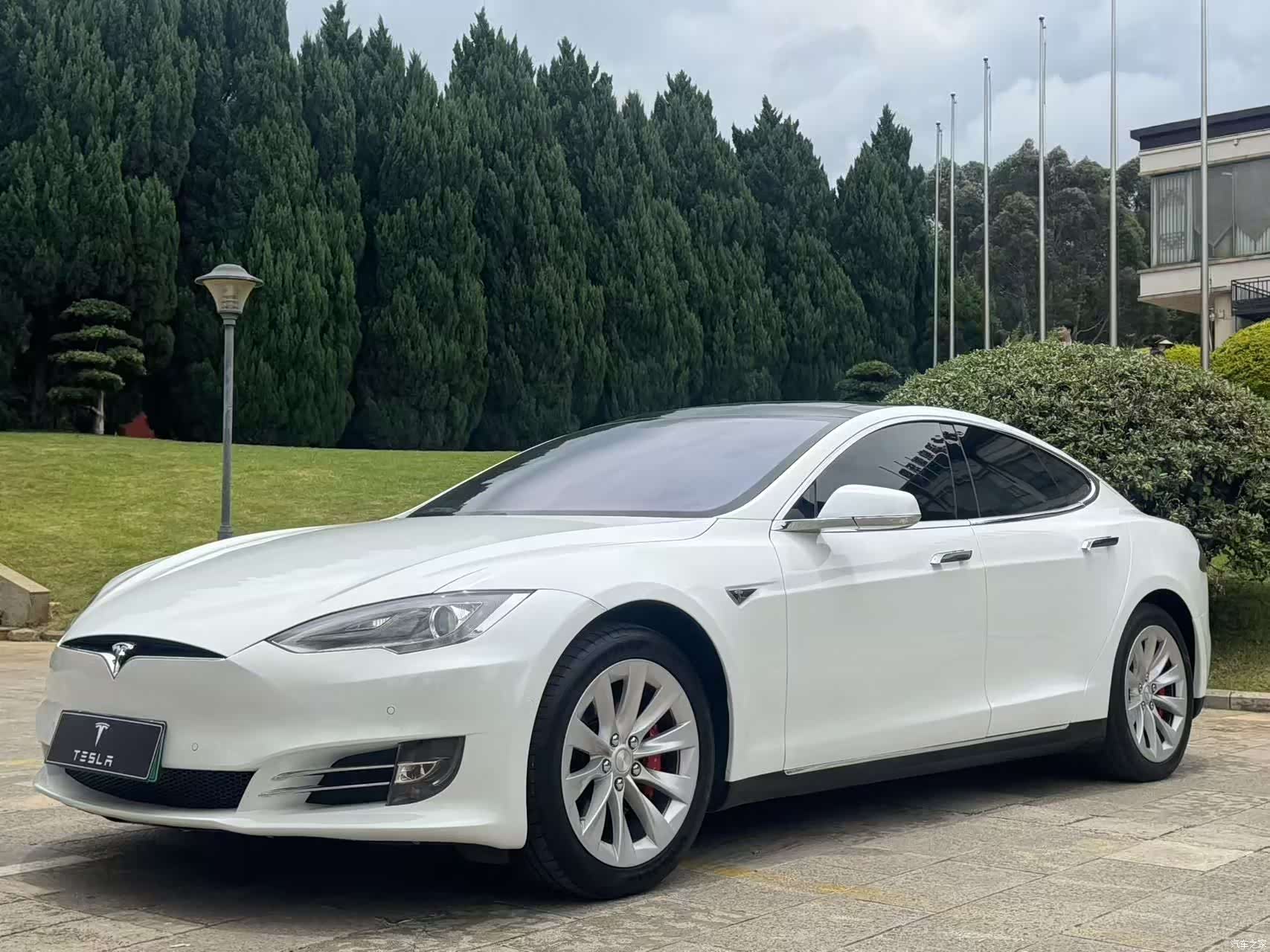 Tesla Model S, 2014 7