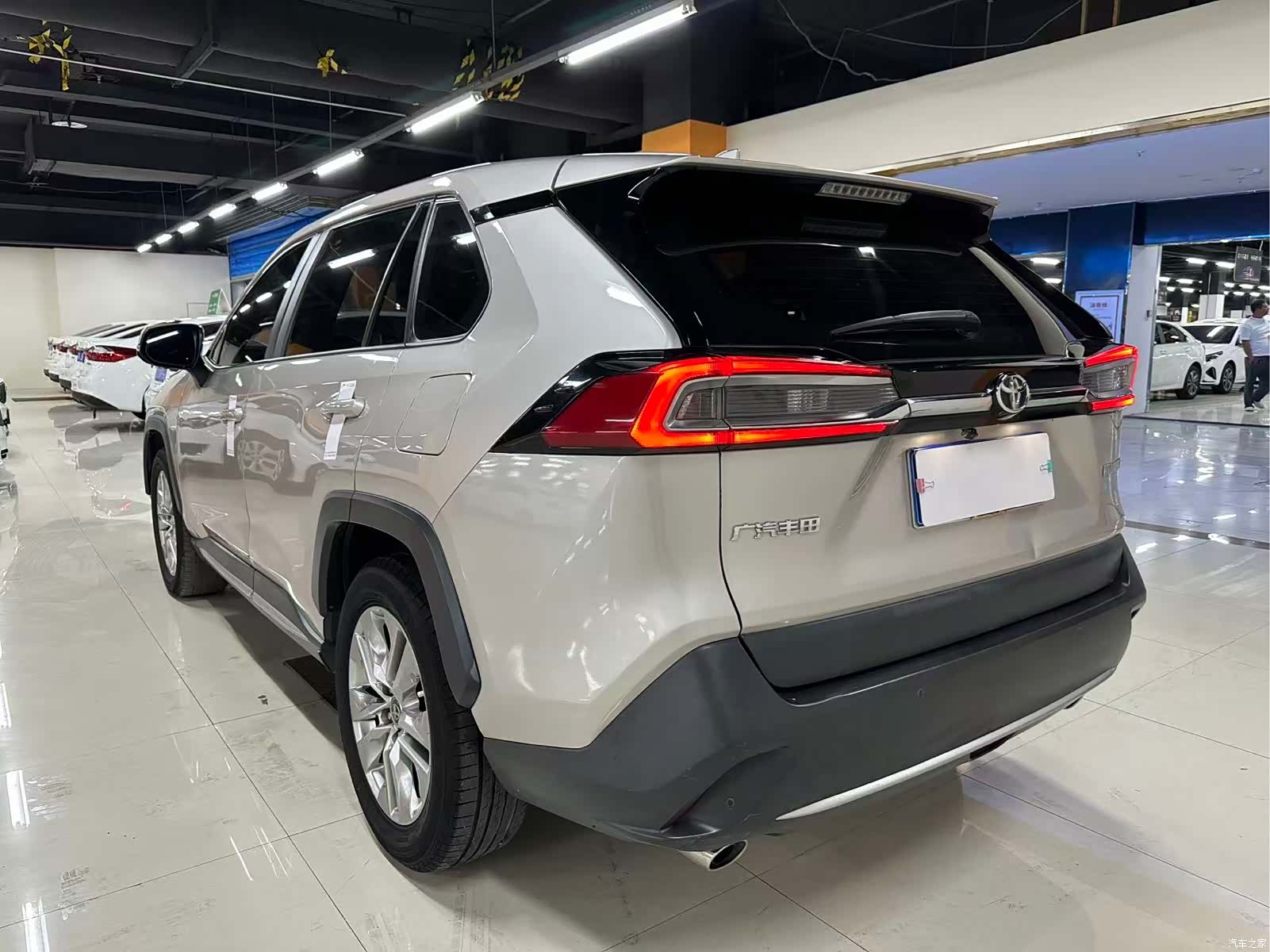 Toyota Wildlander, 2020 8