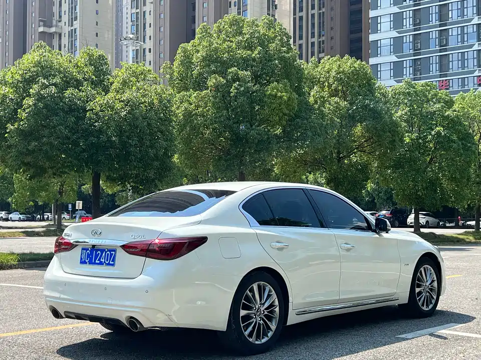 Infiniti Q50L Infiniti Q50L