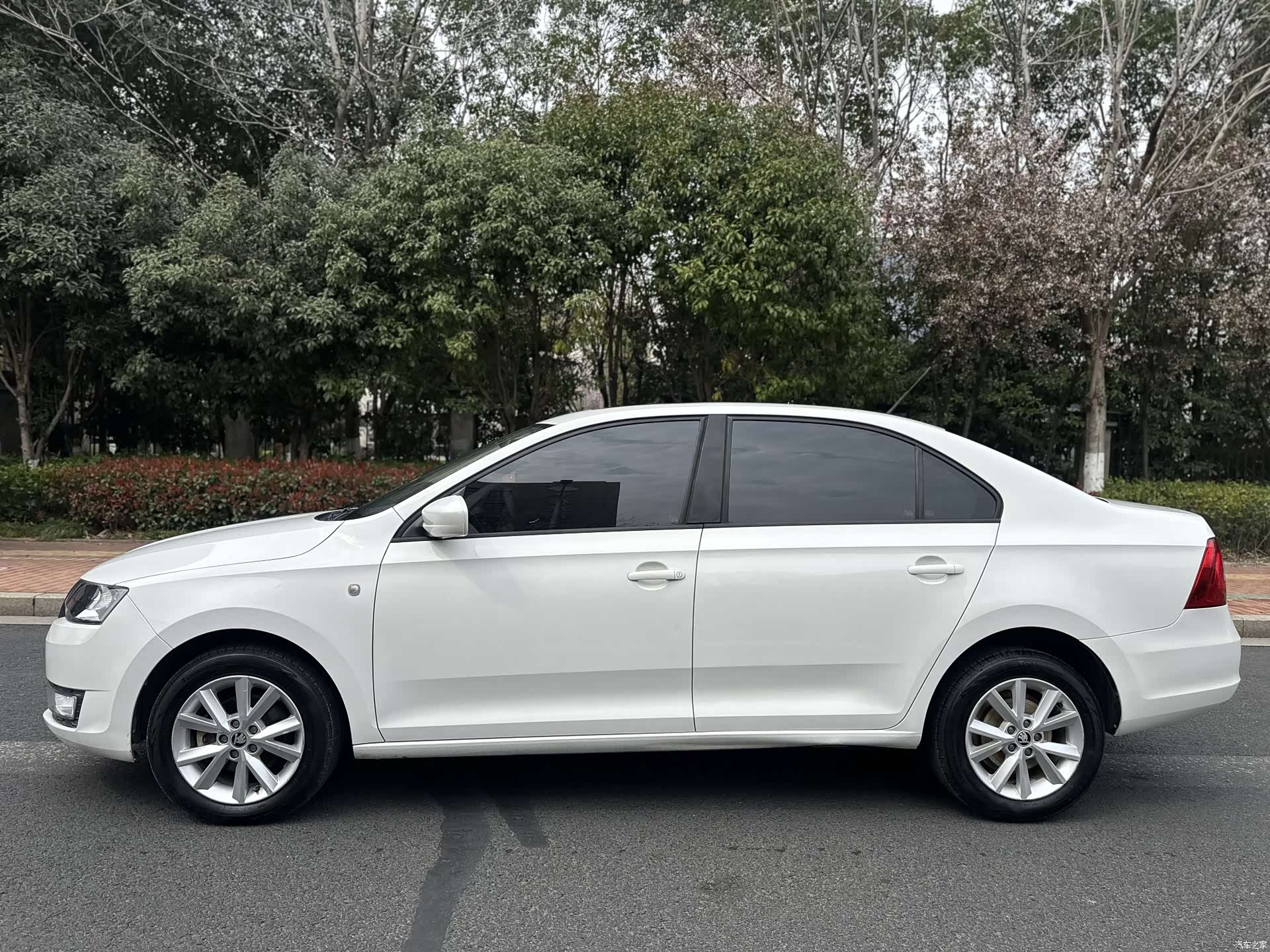 Skoda Rapid, 2017 7