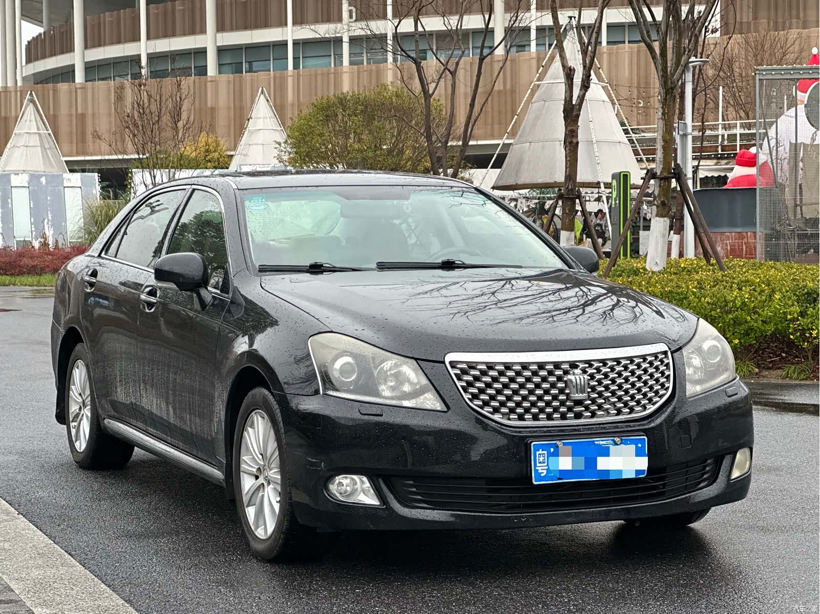 Toyota Crown, 2012 3