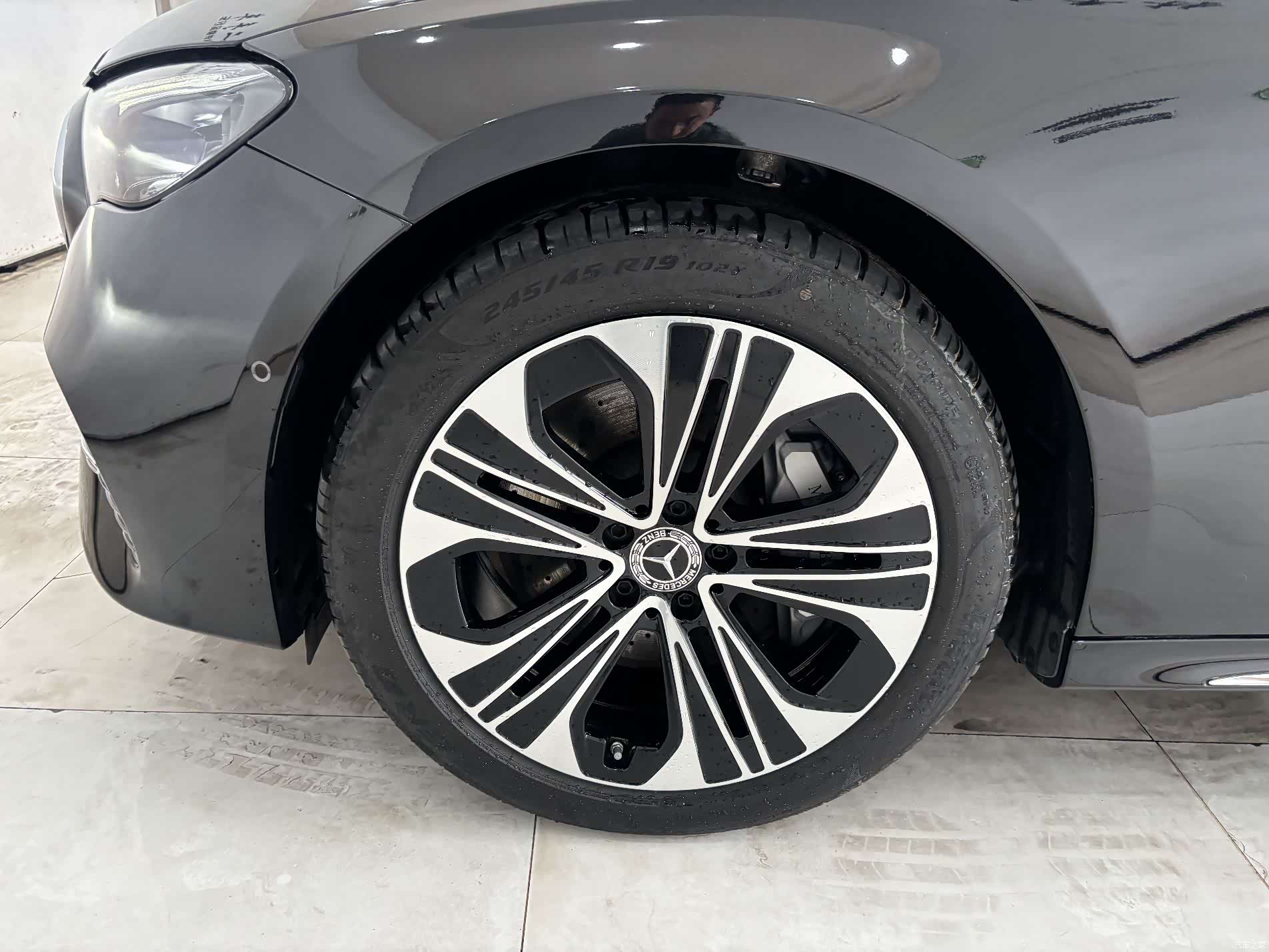 Mercedes-Benz E-Class, 2025 32