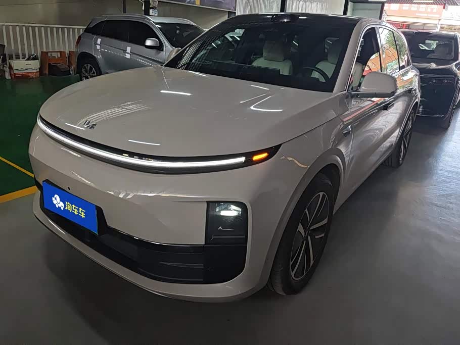 Li Auto L6