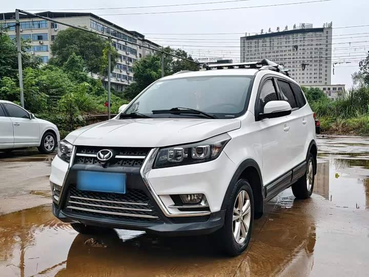BAIC Huansu S3 2016 S3 L 1.5L МКПП zun xiang xing