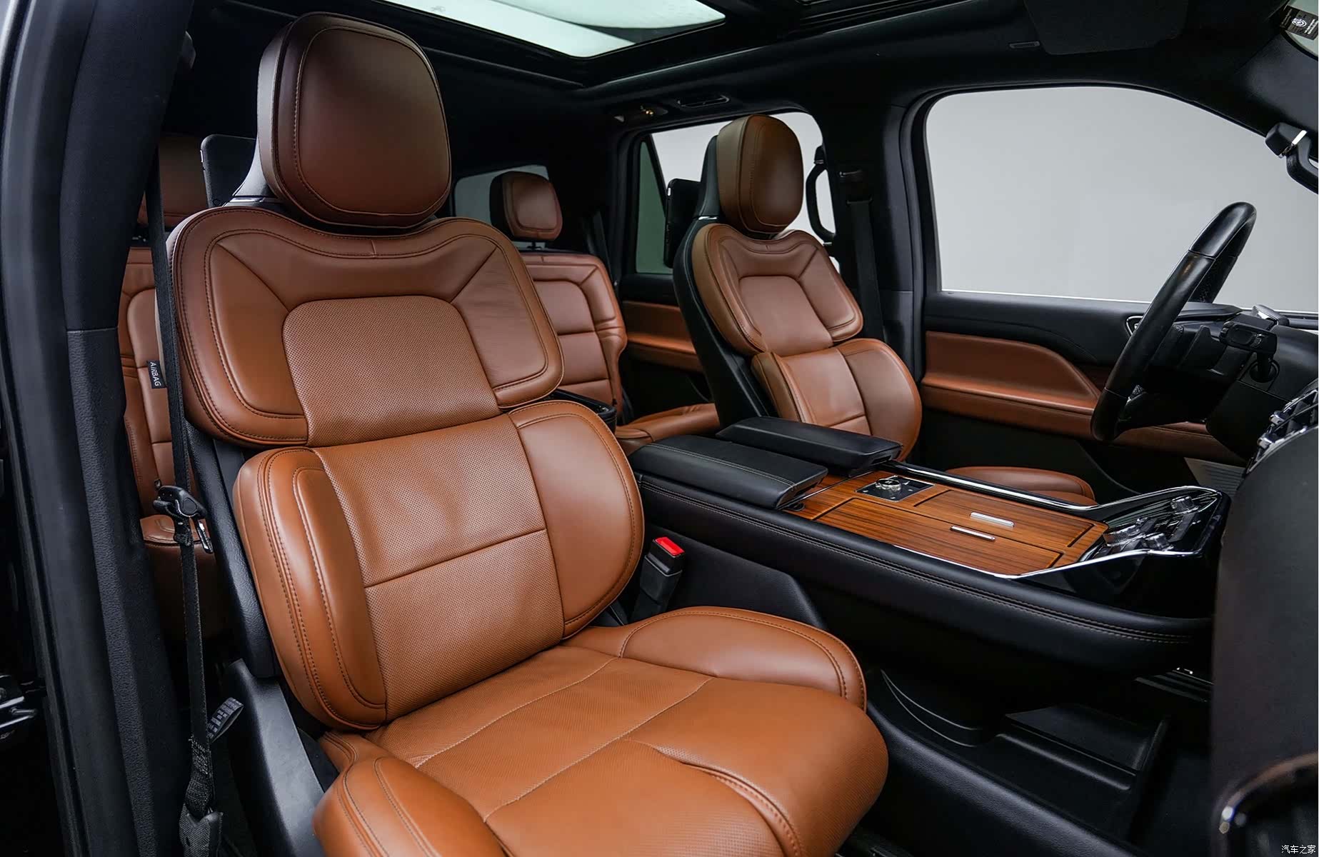 Lincoln Navigator, 2020 11