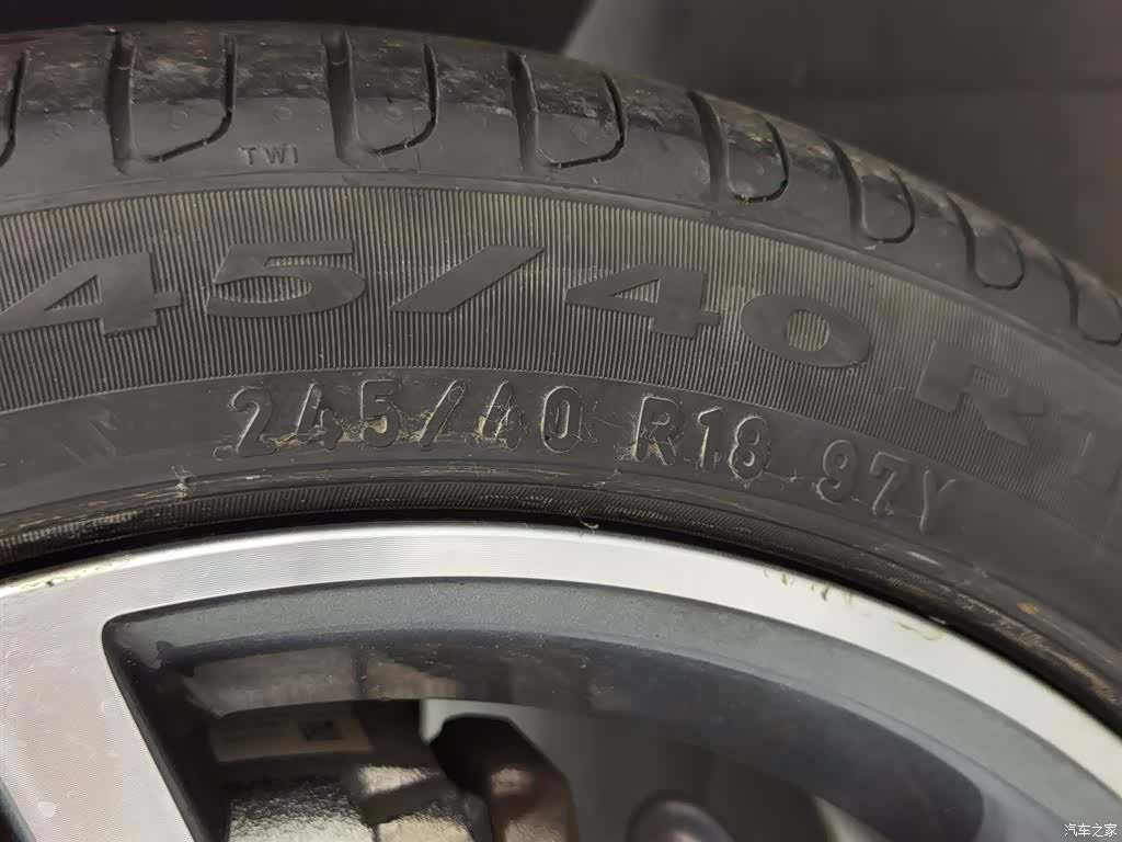Audi A4L, 2020 24