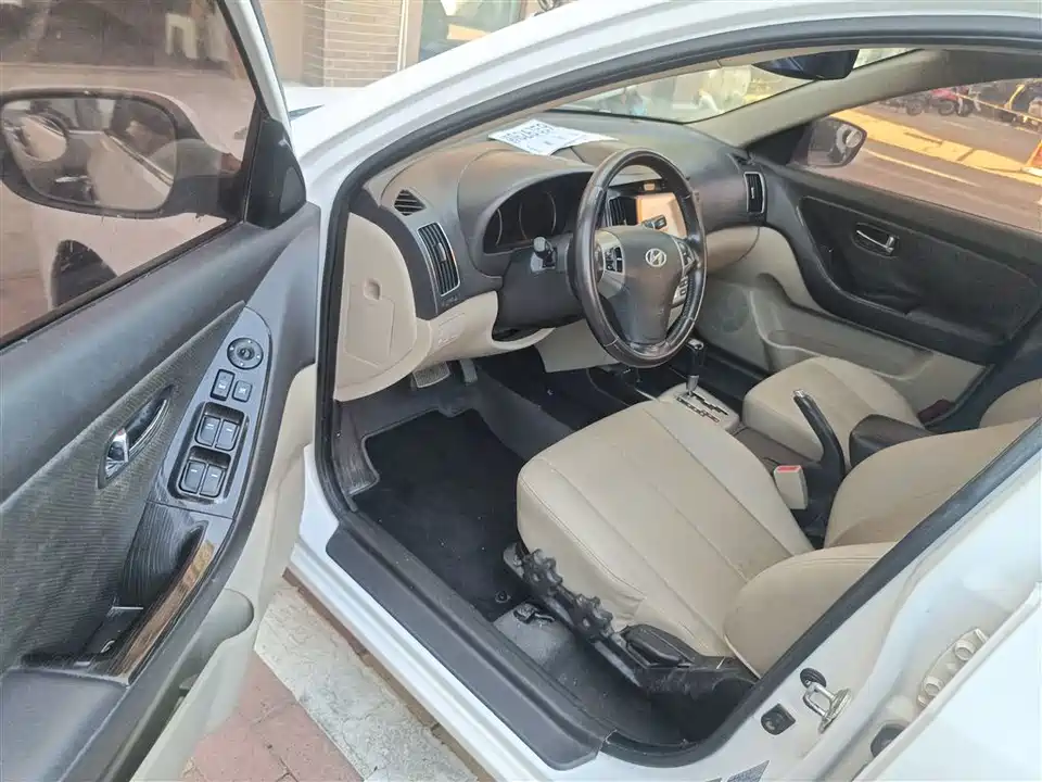 Hyundai Yuedong
