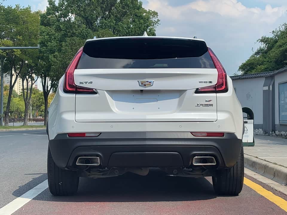 Cadillac XT4