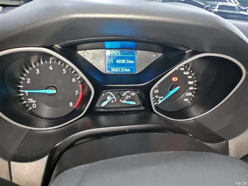 Ford Focus, 2017 12